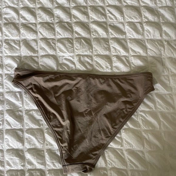 Sapph swim taupe bikini bottom - Picture 9 of 10